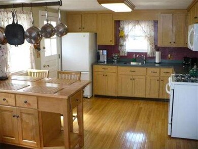 14 Barker Rd, Malden, MA 02148 - photo 5