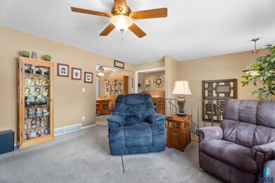 6504 W Oriole Cir, Sioux Falls, SD 57106 - photo 5