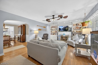 370 Goffle Rd, Hawthorne, NJ 07506 - photo 4