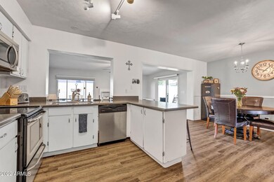 3708 W Redfield Rd-19
