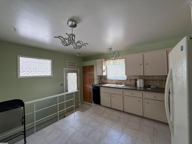 31515 Newport Dr, Warren, MI 48088 - photo 6