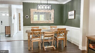 10326 Mockingbird Pond Ct, Burke, VA 22015 - photo 4