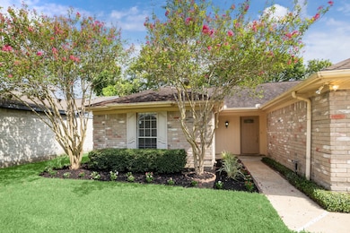 3923 Windmill St, Sugar Land, TX 77479 - photo 2