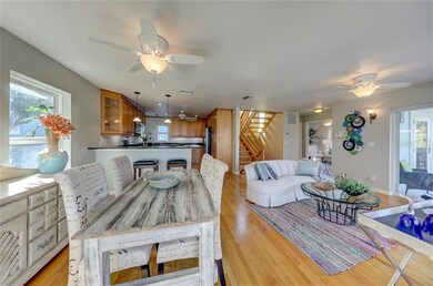 7702 Bayshore Dr, Treasure Island, FL 33706 - photo 6