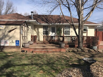 202 Fox Terrace Cir, Nixa, MO 65714 - photo 2