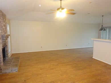 8635 Sunny Ridge Dr, Houston, TX 77095 - photo 2