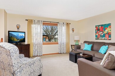 9723 Hemlock Ln N, Maple Grove, MN 55369 - photo 3