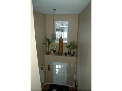 Entry/Foyer.