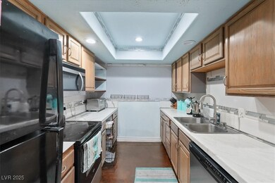 1853 Mimosa Ct unit D, Henderson, NV 89014 - photo 6