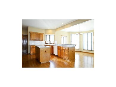 Breakfast bar for quick meals, plus large table sp