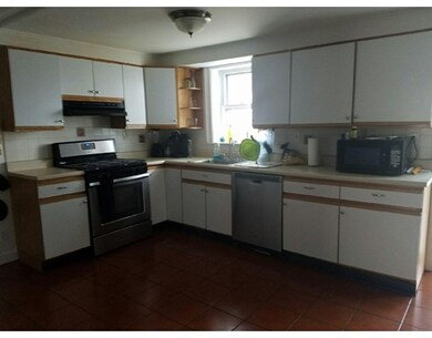 18 Cedar Ct unit COURT, Lowell, MA 01852 - photo 5