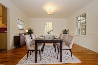 44 Deer Run Rd, Fairfield, CT 06824 - photo 4