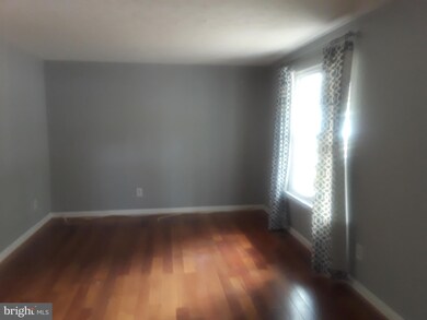 1115 Patriot Ln, Bowie, MD 20716 - photo 2