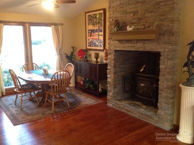 unlisted-address, Bend, OR 97702 - photo 5