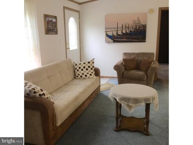 B11 Thomas St, East Windsor, NJ 08520 - photo 7