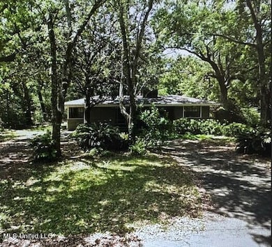 1133 CHEROKEE GLEN