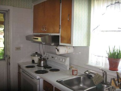 669 S Parkside Ave, Elmhurst, IL 60126 - photo 4