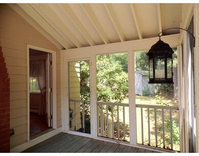 78 Castlewood Dr, Billerica, MA 01821 - photo 4