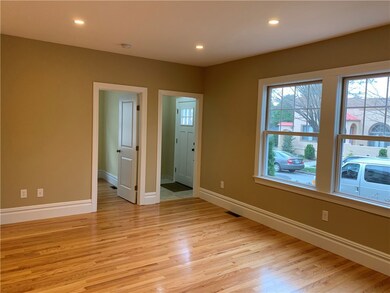 27 Elmway St unit 1, Providence, RI 02906 - photo 4