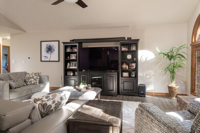 319_Blue_Isle_Dr-5