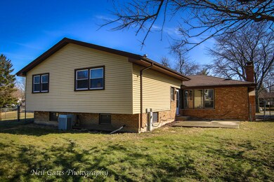 938 University Ave, Matteson, IL 60443 - photo 3