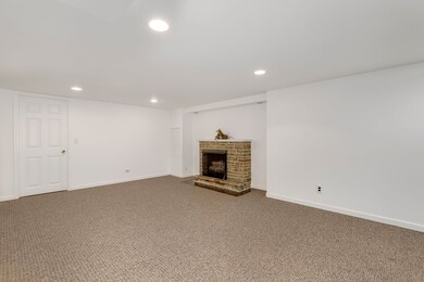 2511 Peter Rd, Des Plaines, IL 60018 - photo 5