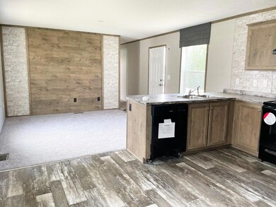 15 Brooke Ave, Belfast, ME 04915 - photo 3