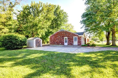 8419 Roseborough Rd, Louisville, KY 40228 - photo 4