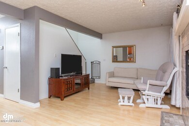 Living Room_6035-SMALL