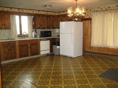 191 Dunedin St, Cranston, RI 02920 - photo 3