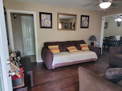 6938 Jay St, Houston, TX 77028 - photo 4