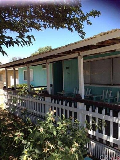 Shady front porch deck