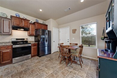 1014 White Oak St, Elkins, AR 72727 - photo 3