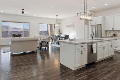 2011 W Grand Teton Rd, Hurricane, UT 84737 - photo 6