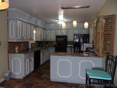 KITCHEN WITH A LOT OF STORAGE
