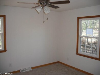 6326 Mt Airy Dr, Ruther Glen, VA 22546 - photo 5