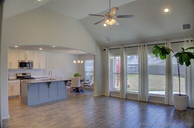 13330 E 43rd St, Broken Arrow, OK 74014 - photo 4
