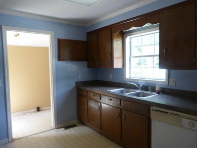 114 Butler St, Shelbyville, TN 37160 - photo 4