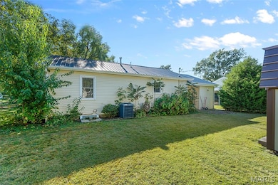 209 Easy St, Chaffee, MO 63740 - photo 4