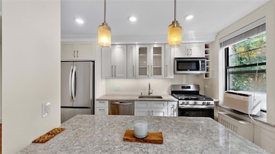 52-21 39th Rd unit 2B, Woodside, NY 11377 - photo 2