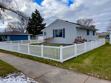 2212 S Palm St, Janesville, WI 53546 - photo 2