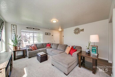 3045 W Pear Apple St, Kuna, ID 83634 - photo 6