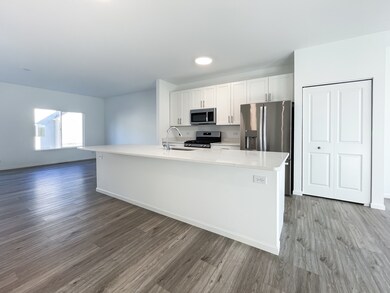 235 Regency Ct unit B, Wauconda, IL 60084 - photo 2