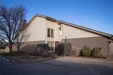 11309 Benttree Cir, Oklahoma City, OK 73120 - photo 6