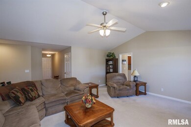 511 Fox Den Cove, Peoria, IL 61607 - photo 5