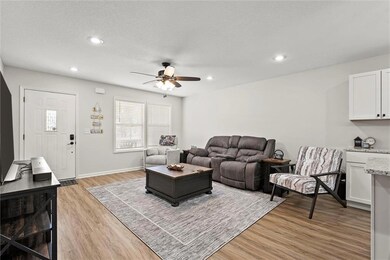 124 E Pacific Ave, Osawatomie, KS 66064 - photo 7