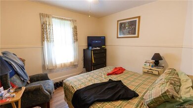 BEDROOM #1