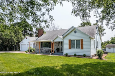 713 S Summit Dr - 002