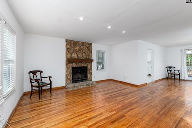 1124 Myrtle Rd, West Columbia, SC 29172 - photo 3