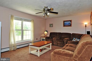 405 Heath Dr, Sykesville, MD 21784 - photo 3